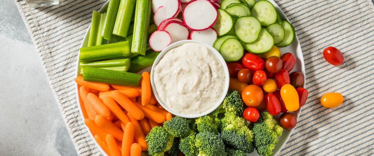 Dip de Ranch con Tomate y Tocineta